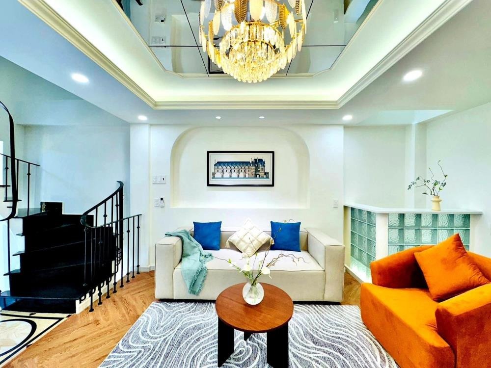 Nhà đẹp 4 tầng 48m2, Hẻm 6m, Full Nội Thất - Giá 7.6 Tỷ (TL)