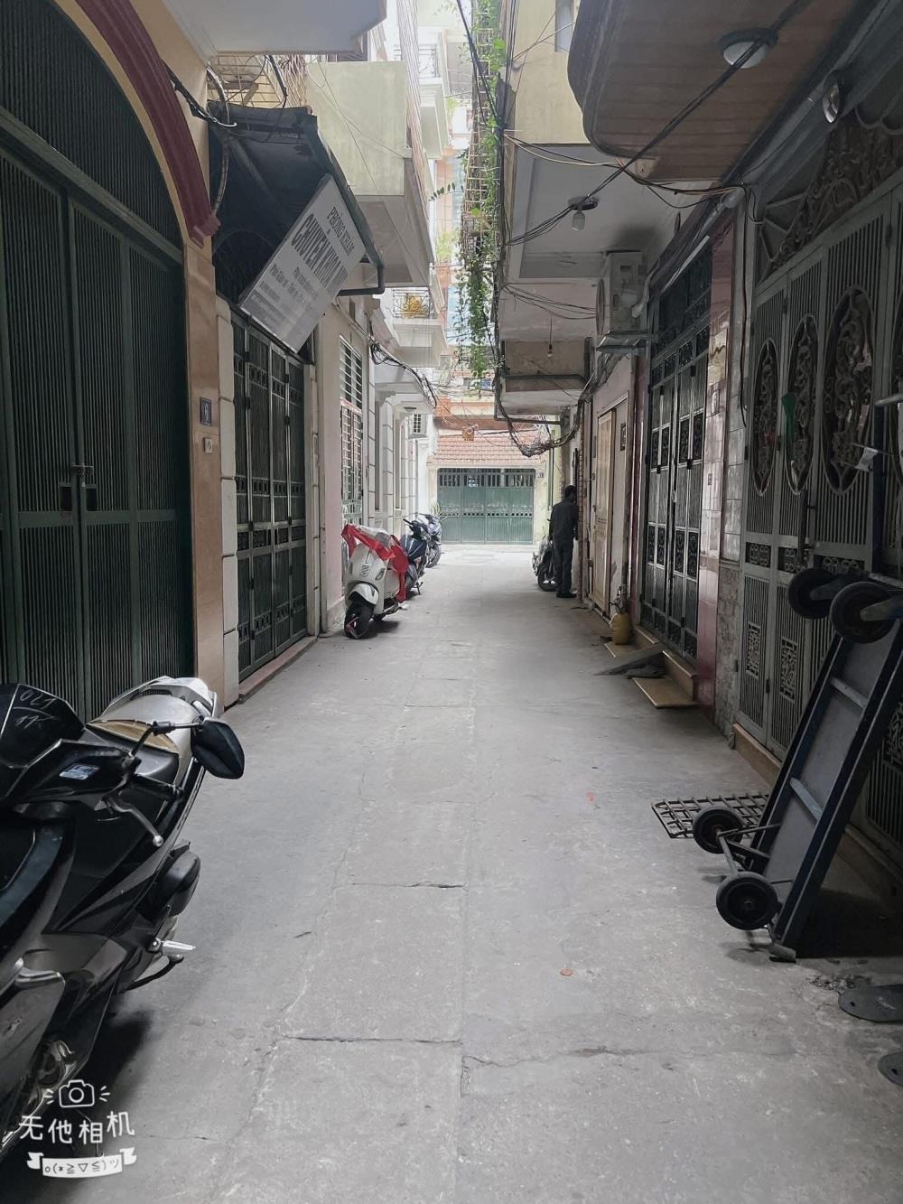 Bán nhà riêng phân lô Hoàng Quốc Việt, Cầu Giấy: 50m2, 3 tầng, 13.8 tỷ