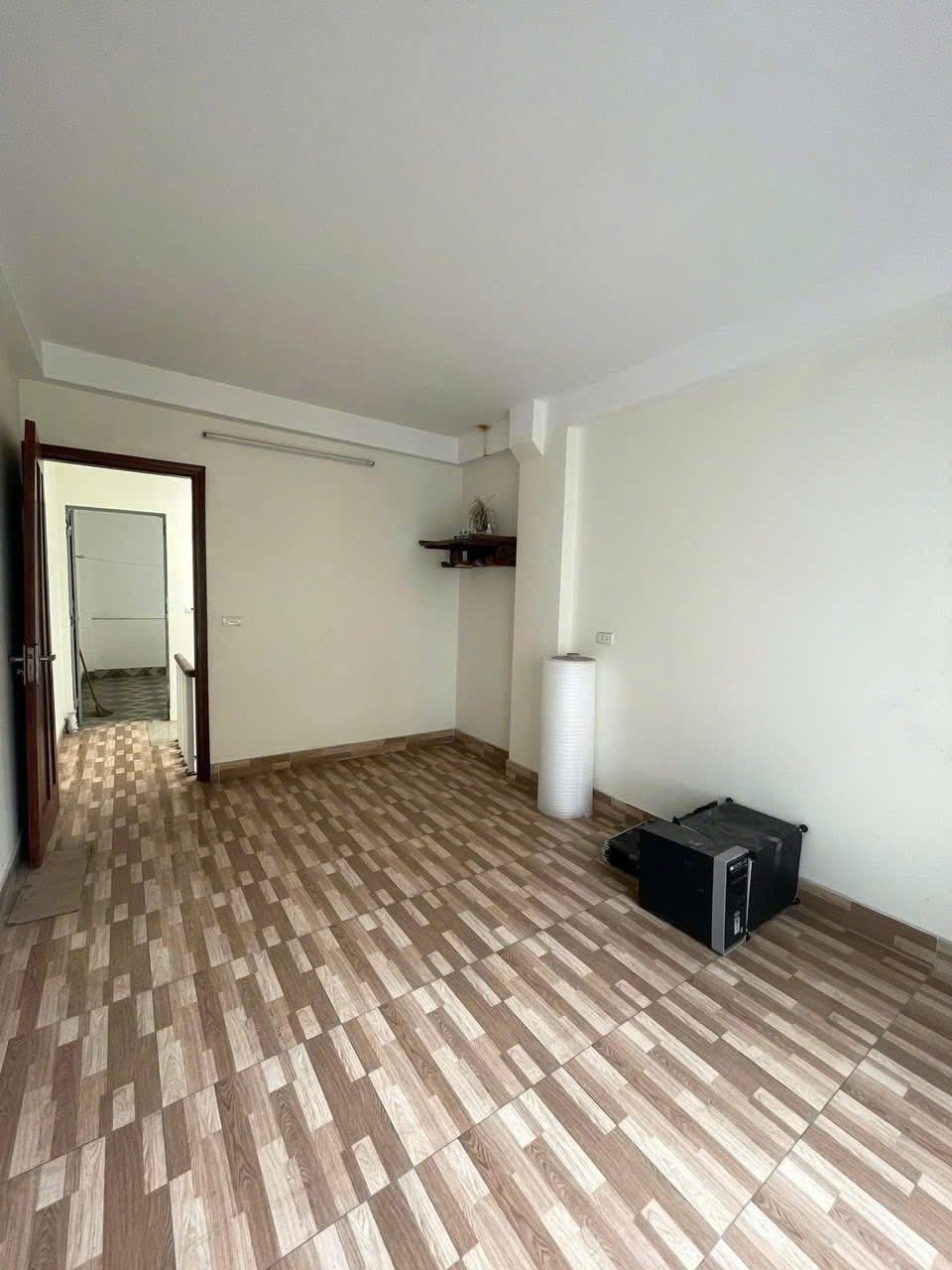 Bán nhà lô góc Kim Giang, Sát KĐT Linh Đàm - Dòng Tiền Tốt