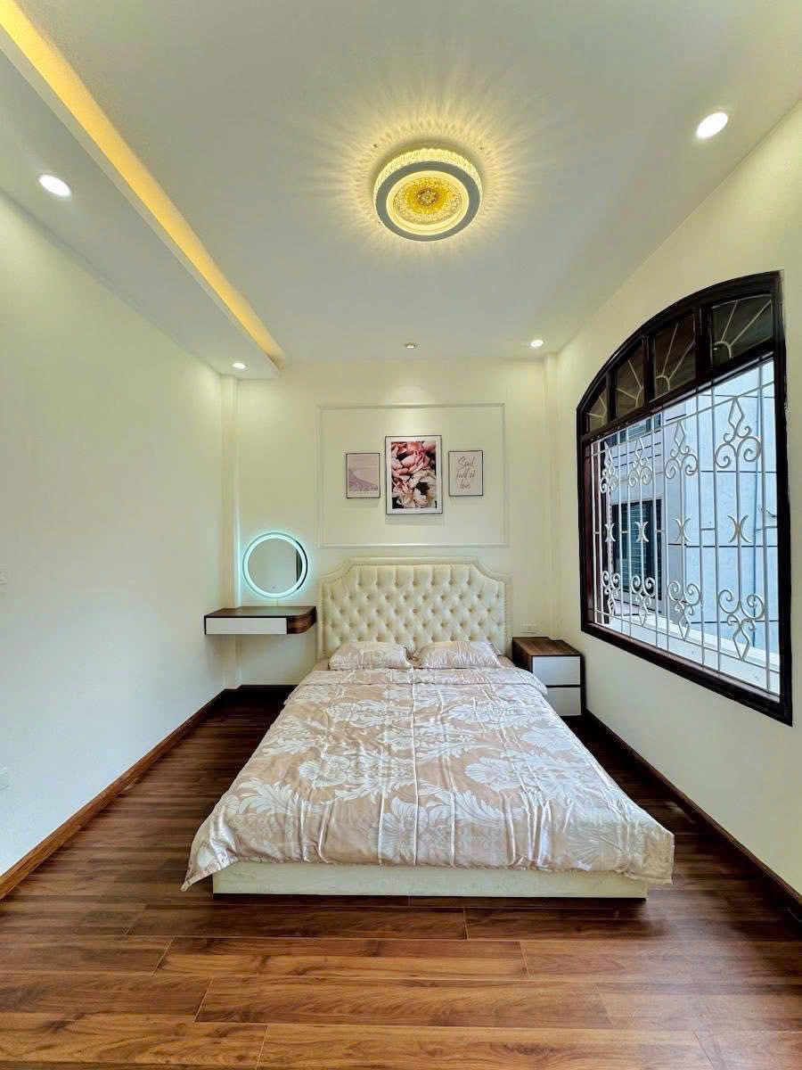 Bán nhà Trương Định 4 tầng, 2 mặt thoáng, mặt tiền rộng 4.6m - Giá 7.3 tỷ