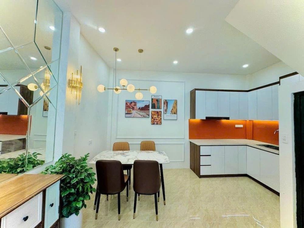 Bán nhà Trương Định 4 tầng, 2 mặt thoáng, mặt tiền rộng 4.6m - Giá 7.3 tỷ