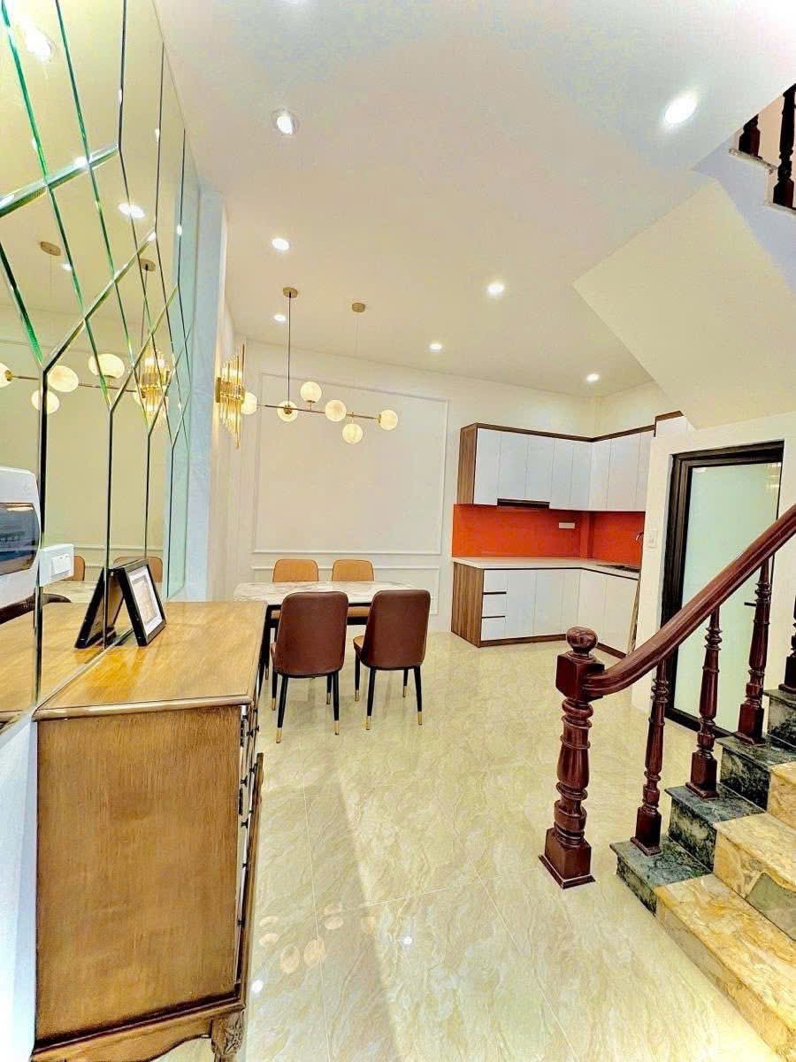 Bán nhà Trương Định 4 tầng, 2 mặt thoáng, mặt tiền rộng 4.6m - Giá 7.3 tỷ