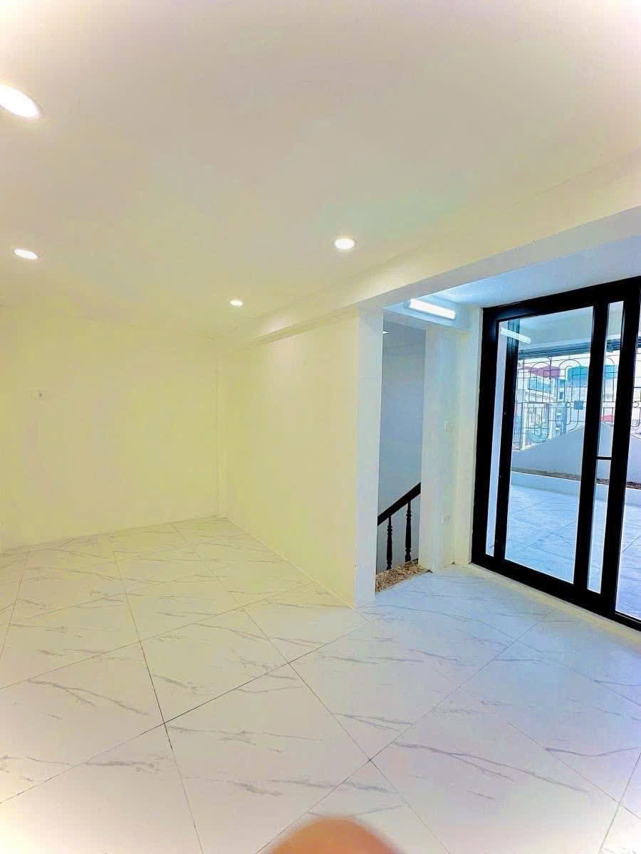 Bán nhà Trương Định 4 tầng, 2 mặt thoáng, mặt tiền rộng 4.6m - Giá 7.3 tỷ