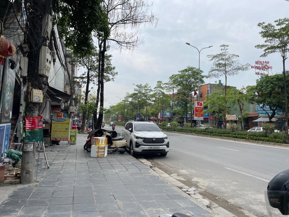 Bán đất Quốc Lộ 32 Lai Xá, Giá 8.2 tỷ, Ô Tô Đỗ Cửa, Phân Lô, Tiềm Năng Đầu Tư