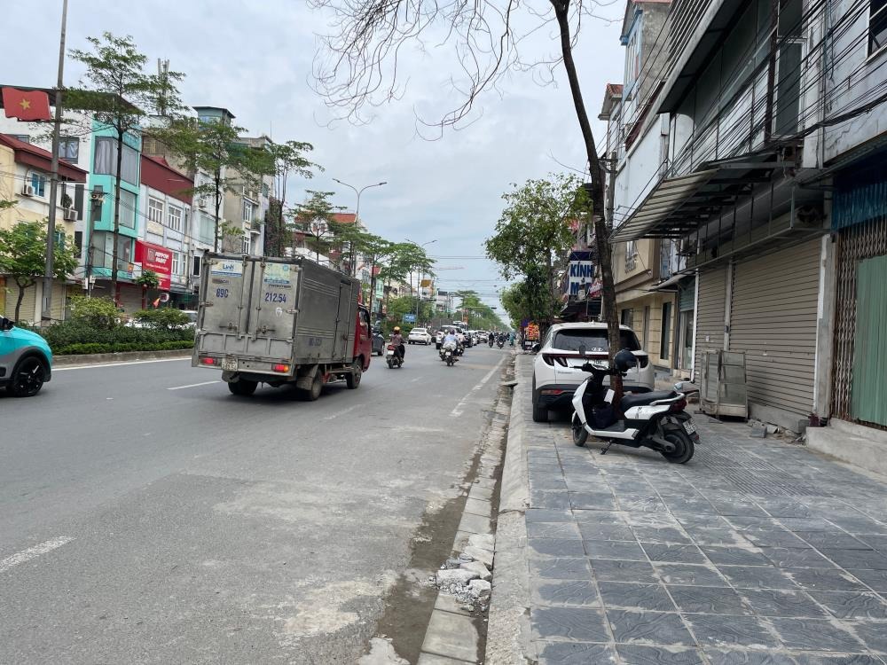 Bán đất Quốc Lộ 32 Lai Xá, Giá 8.2 tỷ, Ô Tô Đỗ Cửa, Phân Lô, Tiềm Năng Đầu Tư