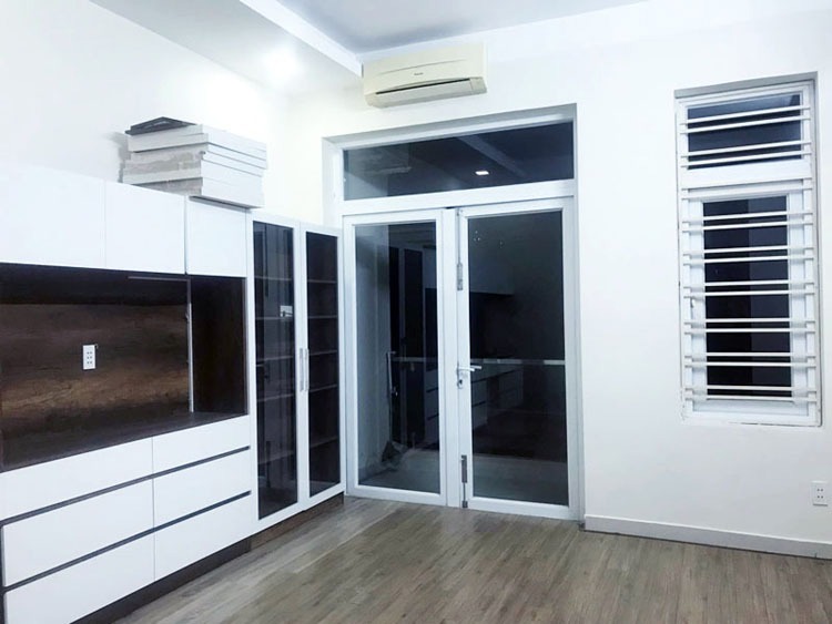 Nhà Đẹp Tân Phú: 4 Tầng, Hẻm Xe Tải, Giá 9 Tỷ+
