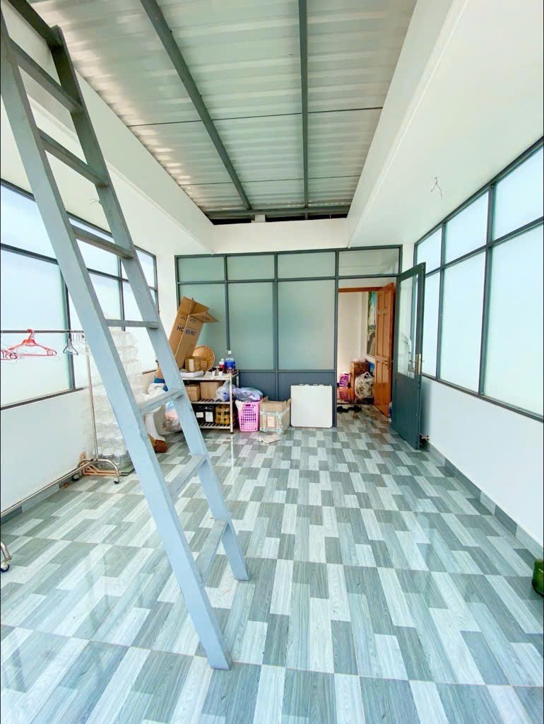 Siêu phẩm nhà mặt tiền 4 tầng Bình Tân - Vị trí đắc địa - Ô tô trong nhà