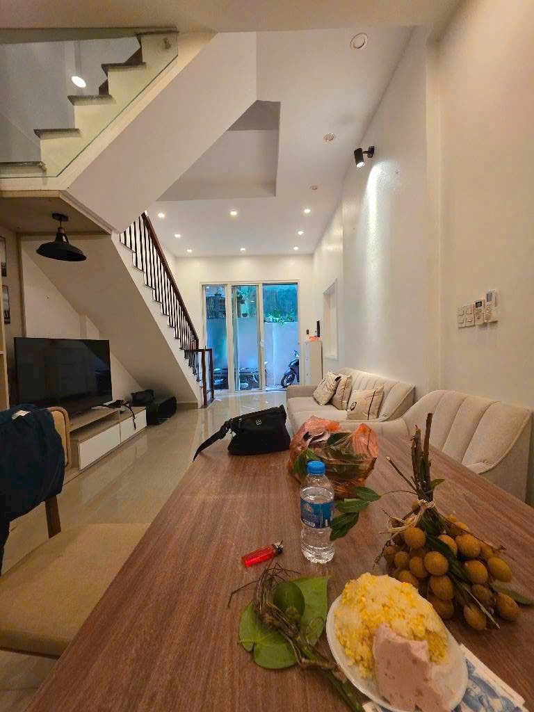 Nhà đẹp ngõ Quỳnh - 45m² - 4 Tầng - Full Nội Thất - Giá Tốt