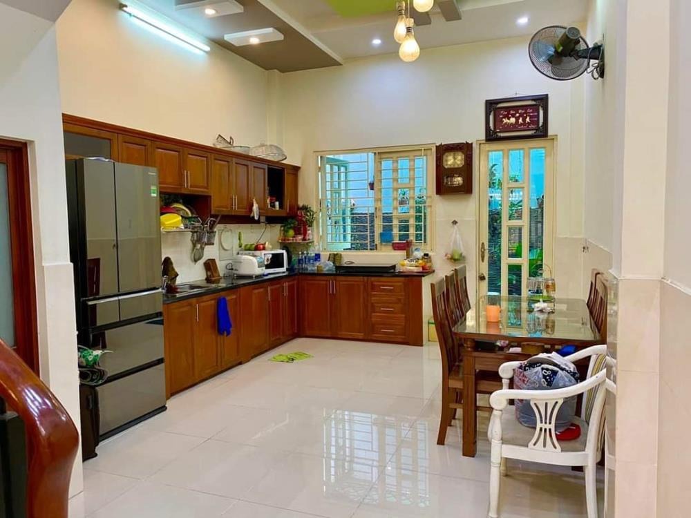 Bán nhà đẹp 4 tầng, xe hơi, Lệ Văn Sỹ, 33m2, 6.5 tỷ - Vị trí VIP Quận 3