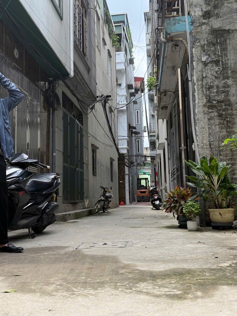 Siêu phẩm 65m2, 5 Tầng, 6 tỷ - Vị Trí Đẹp, An Ninh Tốt, Thanh Xuân