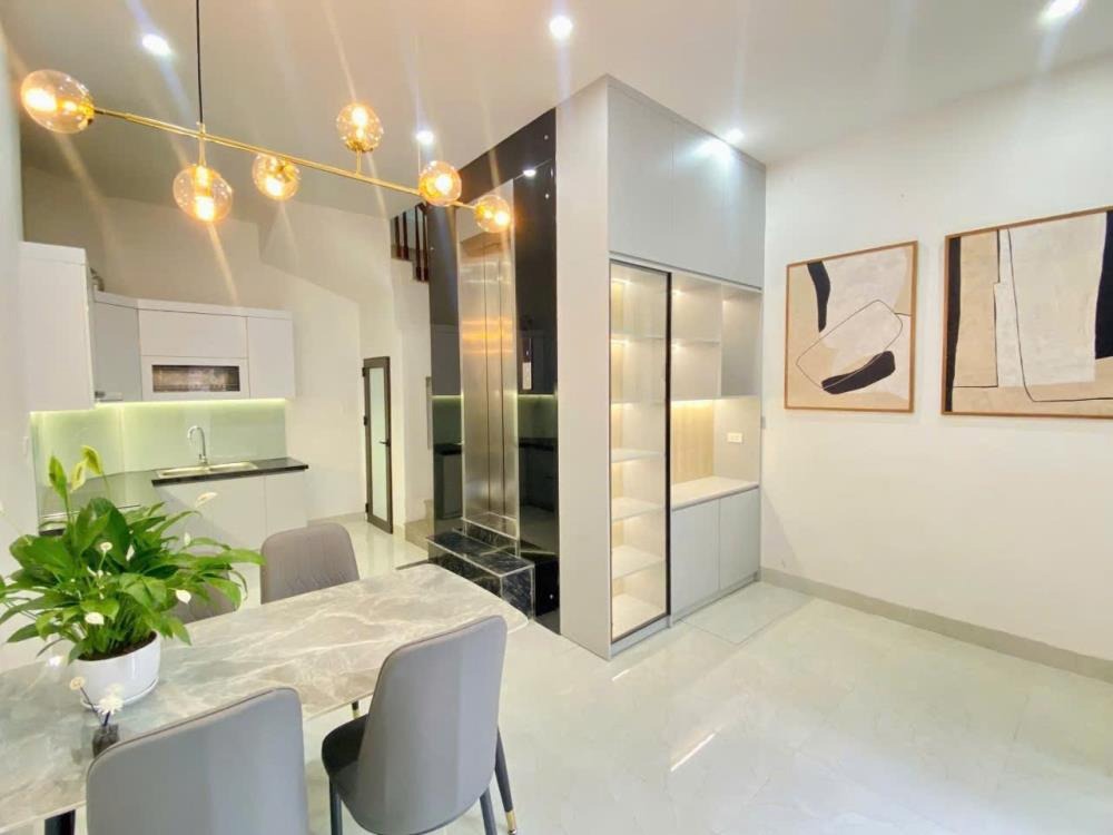 Siêu phẩm 65m2, 5 Tầng, 6 tỷ - Vị Trí Đẹp, An Ninh Tốt, Thanh Xuân