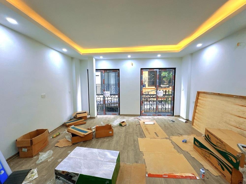 Siêu phẩm phân lô - liền kề VIP Cạnh Lâu Đài Dát Vàng Hoàng Quốc Việt