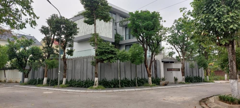 Chuyển Nhượng Quỹ Căn Biệt Thự Mới Xây Hà Phong - View Đầm, Sổ Đỏ Sẵn