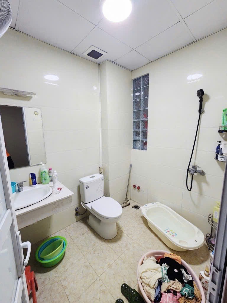 Mặt Phố Giải Phóng - Lô Góc Hót - Ô Tô Đỗ Cửa - Full Nội Thất - Giá Tốt