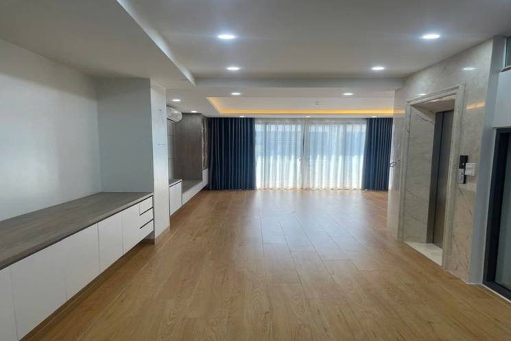 RẺ VÔ ĐỊCH - KĐT VĂN PHÚ – 5 tầng thang máy – cạnh bên khu vui chơi công viên hồ nước điều hòa –
