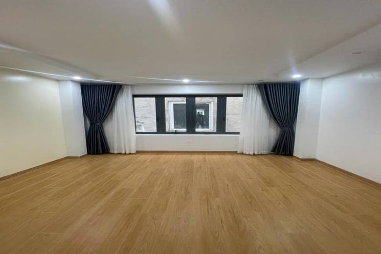 RẺ VÔ ĐỊCH - KĐT VĂN PHÚ – 5 tầng thang máy – cạnh bên khu vui chơi công viên hồ nước điều hòa –