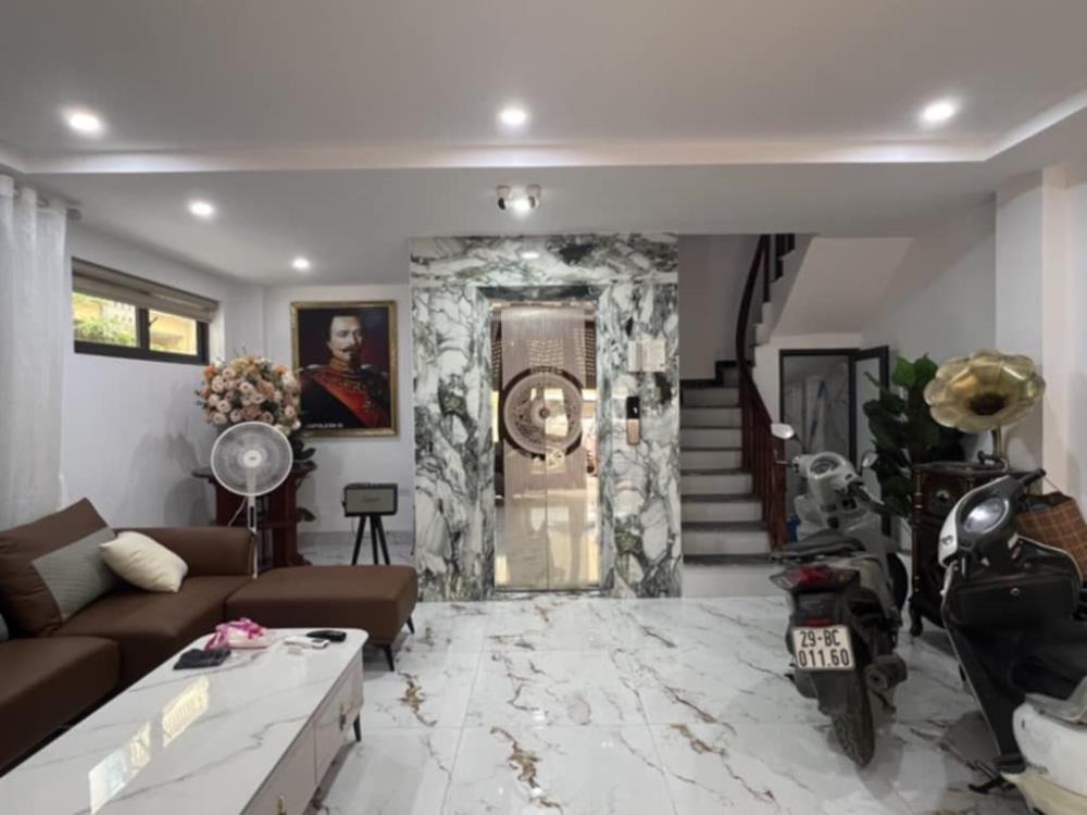 Bán Nhà Phố Khương Hạ 7 Tầng, Thang Máy, Ô Tô Trong Nhà