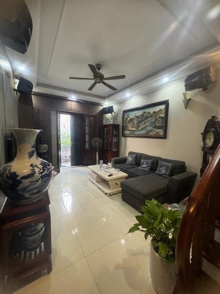Bán nhà mặt phố Văn Quán 5 tầng - 14.5 tỷ - Kinh doanh sầm uất