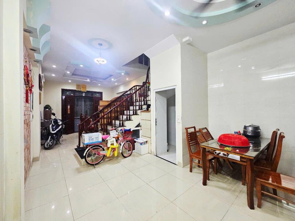 Nhà Đẹp Phú Diễn 53m2, 4 Tầng, Ô Tô Đỗ Cửa - Giá 10.5 Tỷ