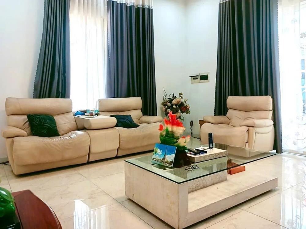 Biệt Thự 3 Tầng Lộng Lẫy Celadon City: 172m2, Đẳng Cấp, Gần AEON MALL