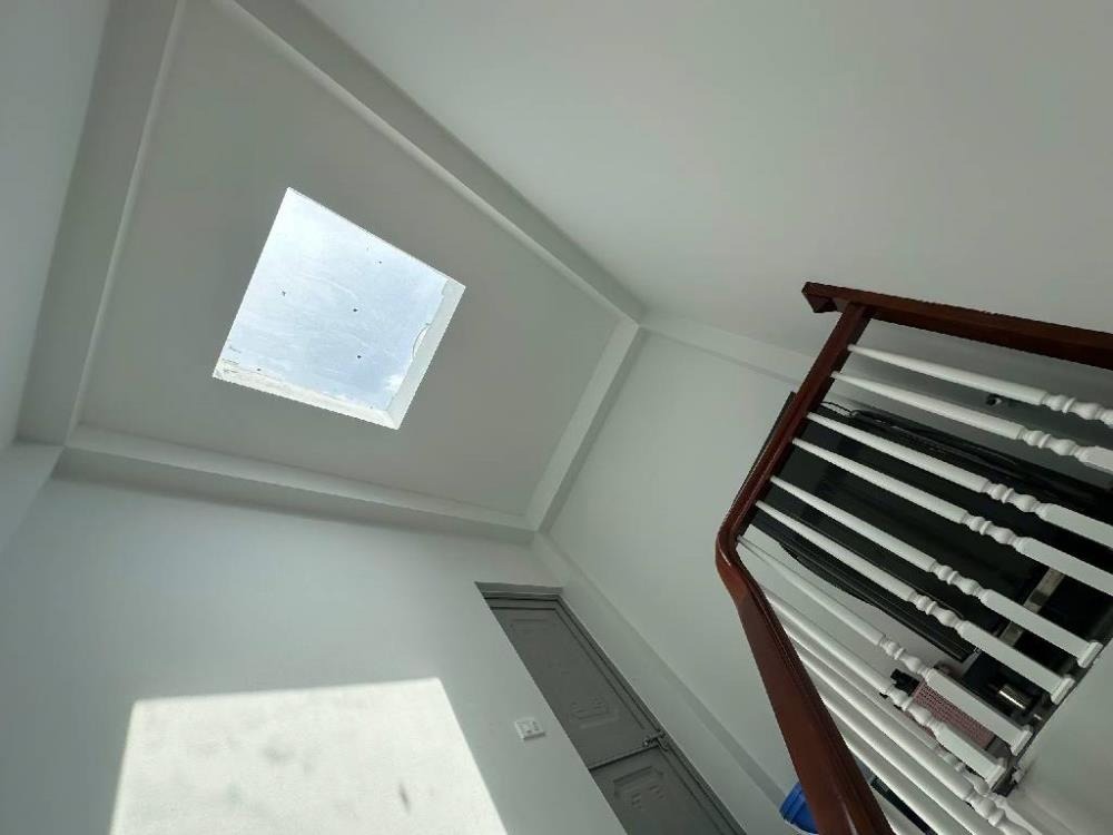 Nhà Ngã Tư Bạch Mai, 5 Tầng Tiện Ích: Vị Trí Vàng, Pháp Lý Chuẩn