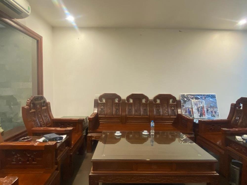 Siêu phẩm phân lô Lạc Long Quân: View Hồ, Gara Ô Tô, Nội Thất Gỗ Lim