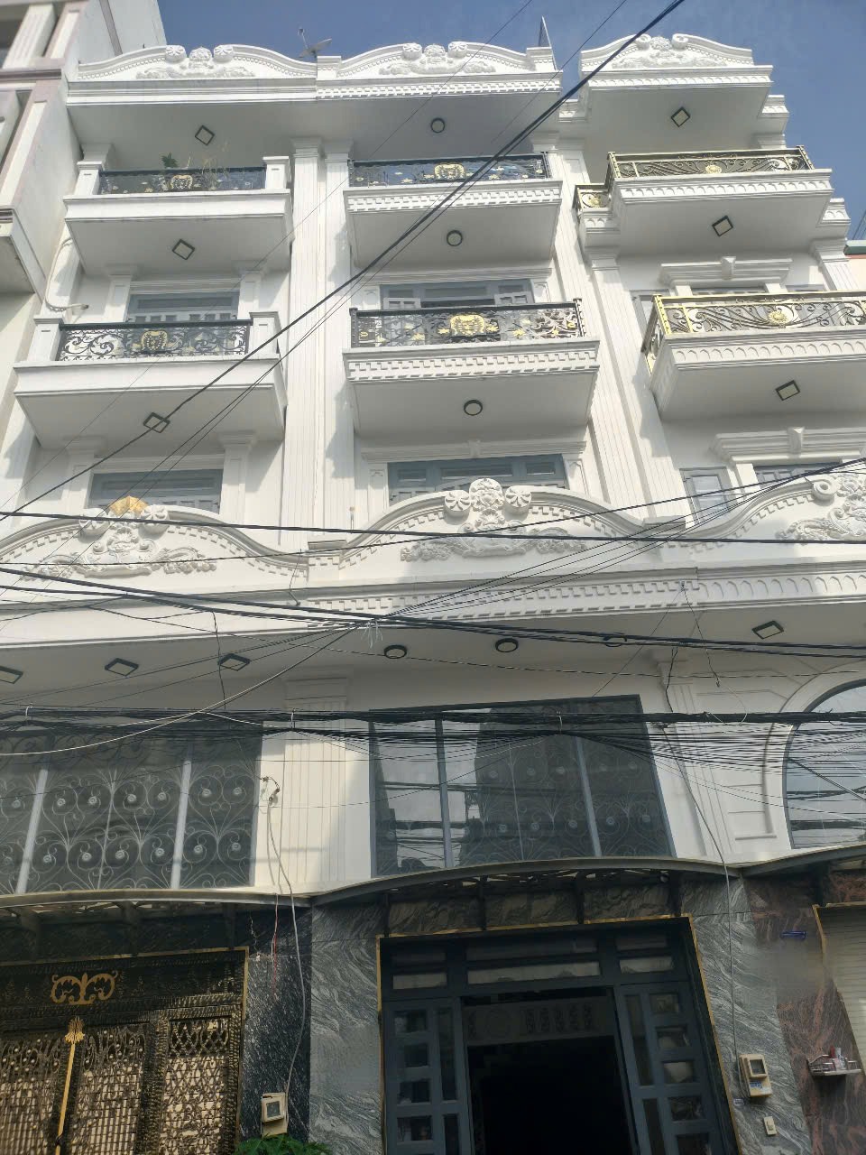 Bán nhà 5 tầng đẹp như mới, hẻm 8m, Bình Tân - Giá 8.8 tỷ