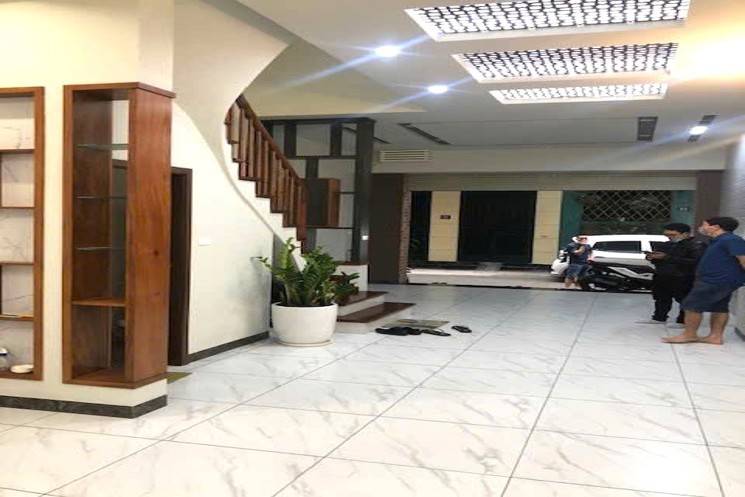 Cho Thuê NR, Doãn Kế Thiện, Cầu Giấy, 50m2 x 5T, Oto tránh vỉa hè, KD VP, nhà mới, 20tr
