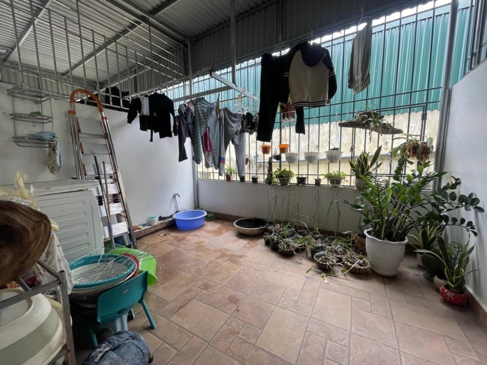 Bán nhà 5 tầng, vị trí đẹp, nội thất cao cấp - Hồ Tùng Mậu