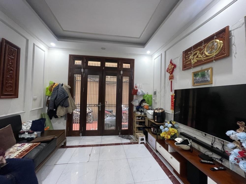 Bán nhà 5 tầng, vị trí đẹp, nội thất cao cấp - Hồ Tùng Mậu