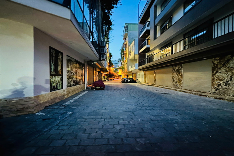 Bán căn liền kề 100m2 phân lô - Ô tô tránh - MT 6.6m - Xây thô 4 tầng - Phố Lê Văn Lương