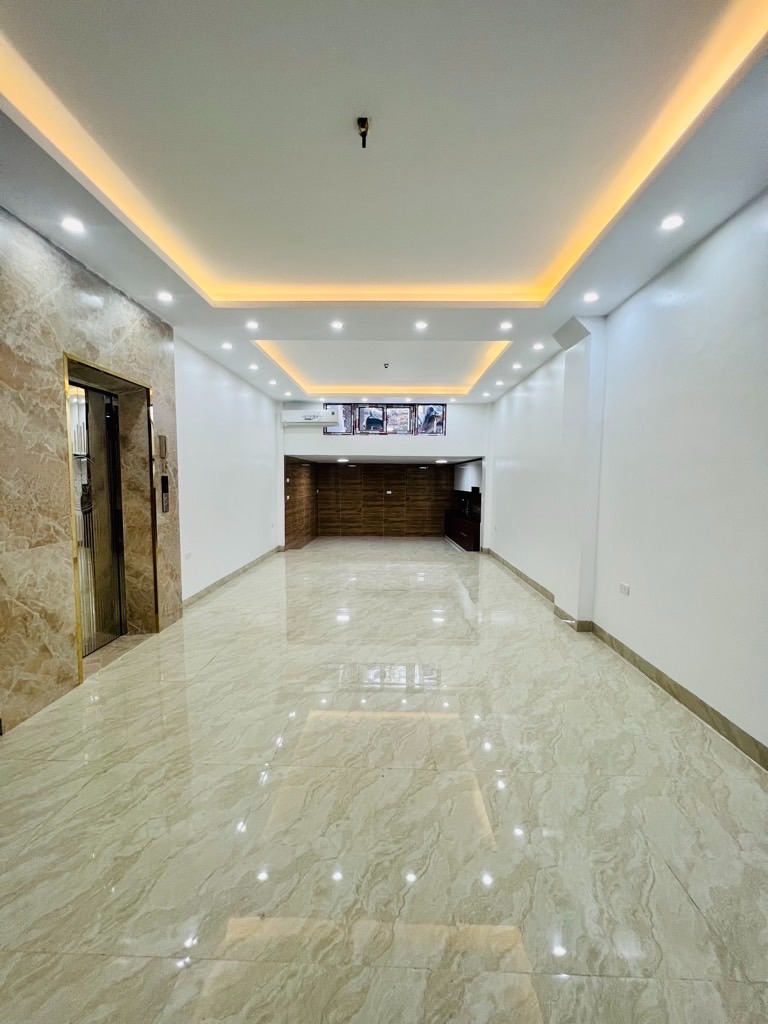 Nhà Mặt Ngõ, 5 Tầng Thang Máy, Kinh Doanh, Trần Khát Chân - 13 tỷ