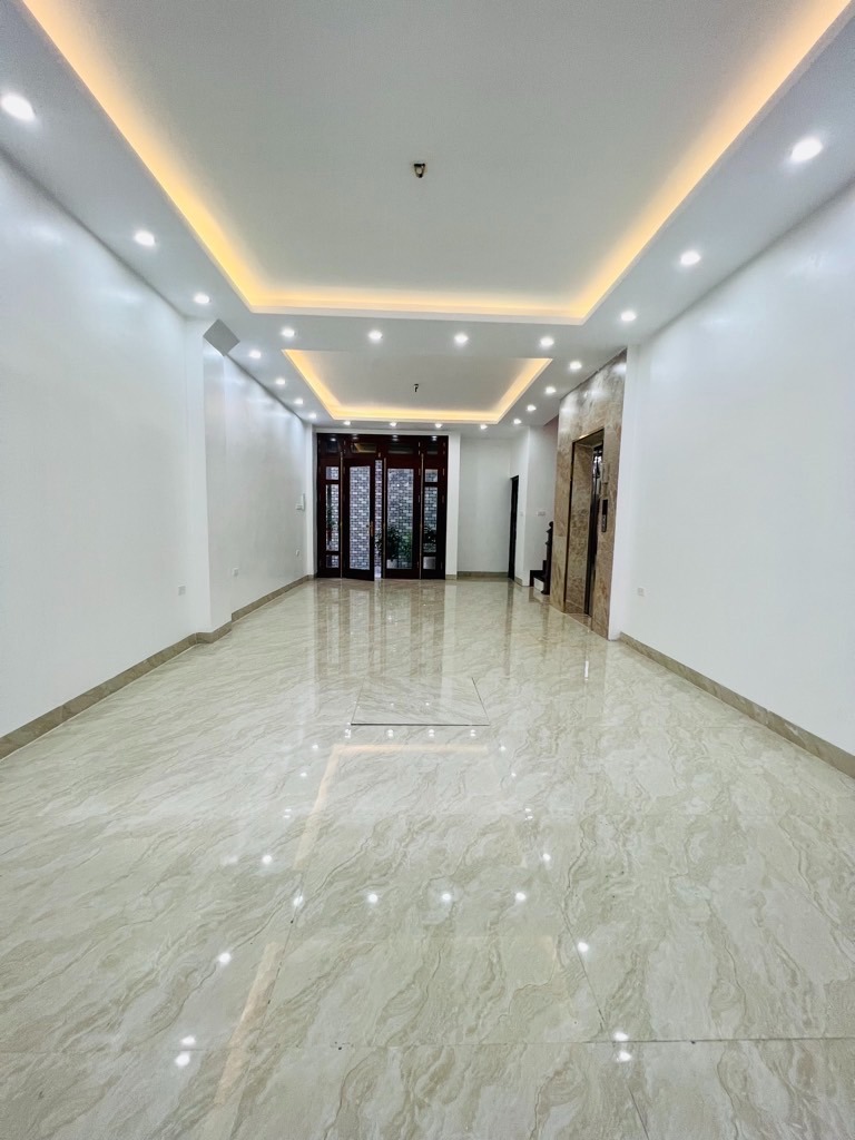 Nhà Mặt Ngõ, 5 Tầng Thang Máy, Kinh Doanh, Trần Khát Chân - 13 tỷ
