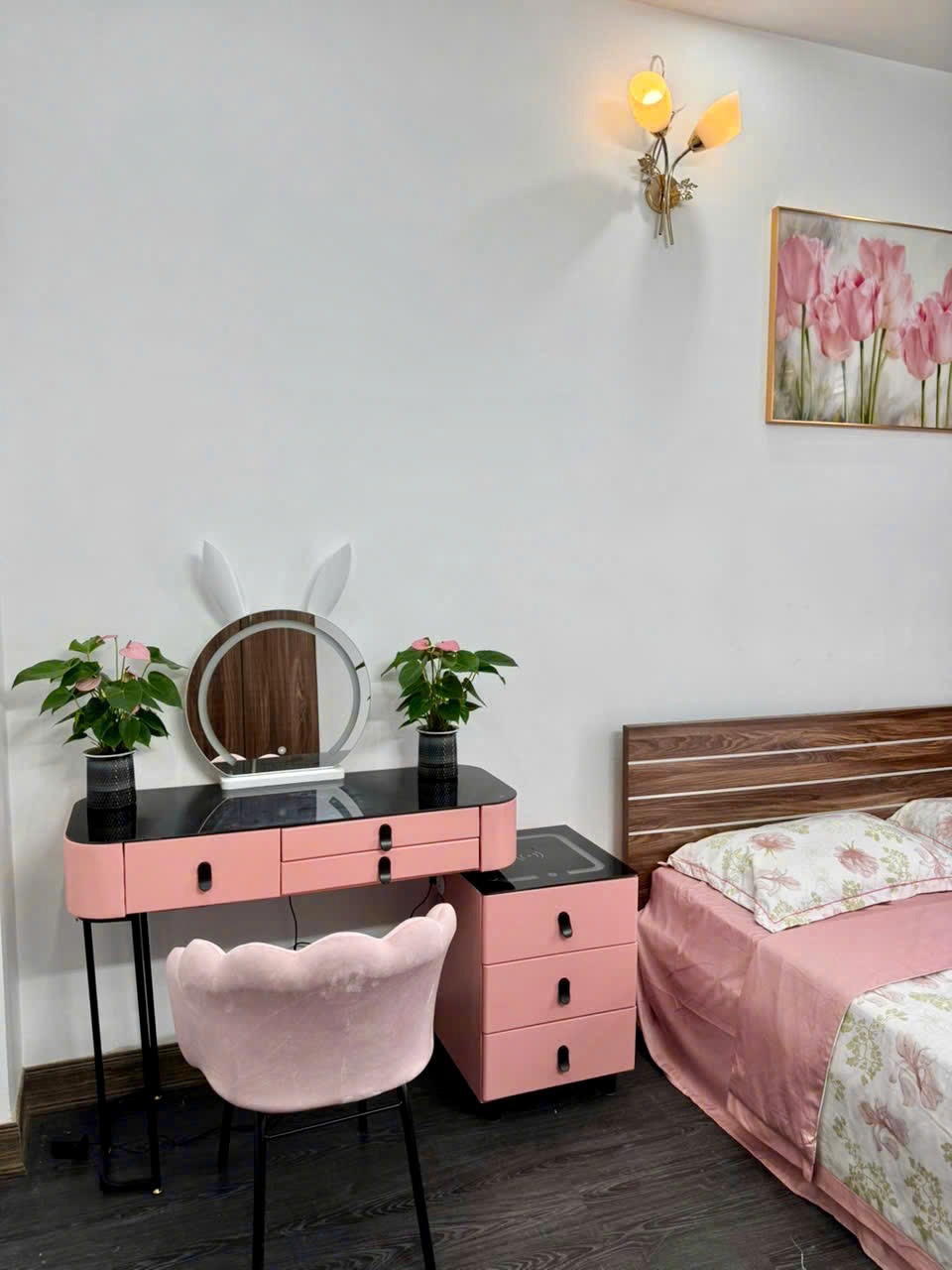 Bán nhà Cầu Giấy 42m2, 5 Tầng, 9.8 Tỷ - Vị Trí Đắc Địa, Pháp Lý Sổ Đỏ