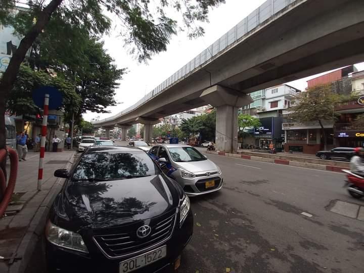 Bán Đất Mặt Tiền Hào Nam - Đống Đa - 74m2 - Giá 13 Tỷ