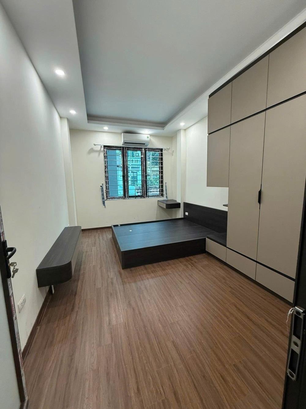 Ngõ 204 Kim Giang: Nhà Đẹp 5 Tầng, Nội Thất Xịn, 6.9 Tỷ