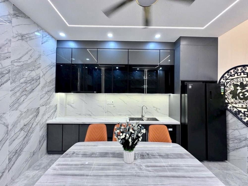 Bán nhà Tân Bình: 90m2, 2 tầng, HXH, 5.9 tỷ - Vị trí đẹp, Pháp lý chuẩn