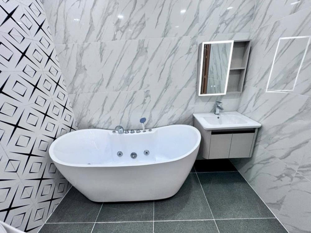 Bán nhà Tân Bình: 90m2, 2 tầng, HXH, 5.9 tỷ - Vị trí đẹp, Pháp lý chuẩn