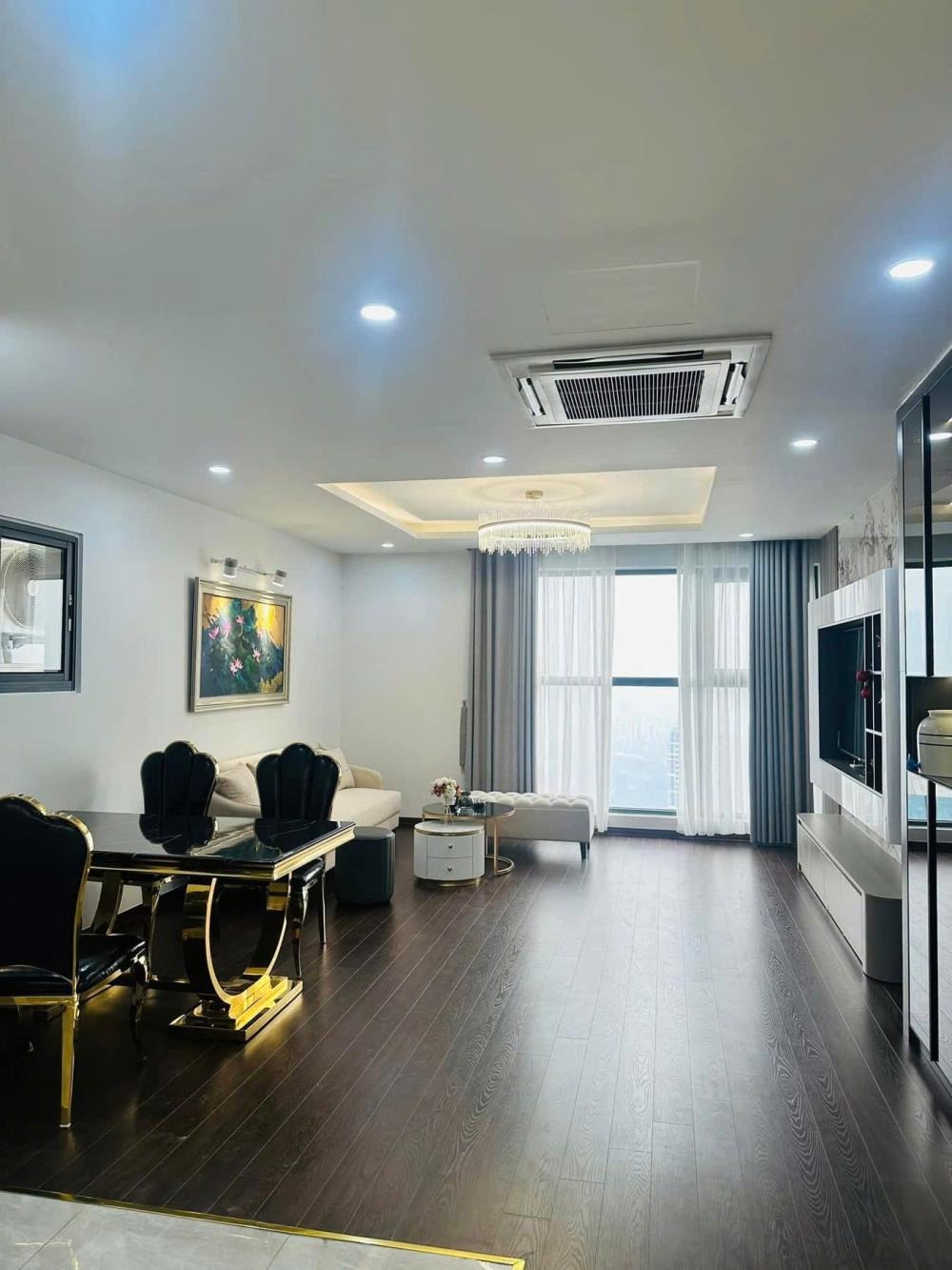 Bán Căn Hộ FLC Cầu Giấy 97m2 2PN, 2VS, 8.45 tỷ - Vị trí đẹp, Full Nội thất