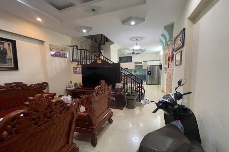 Nhà đẹp Phú Diễn 59.3m2 - 5 tầng - 2 thoáng, ô tô gần phố, KD, giá 10.5 tỷ