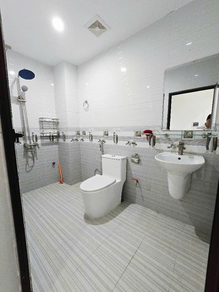 Nhà Hai Bà Trưng - Vị trí đẹp, Full Nội Thất - Giá Tốt