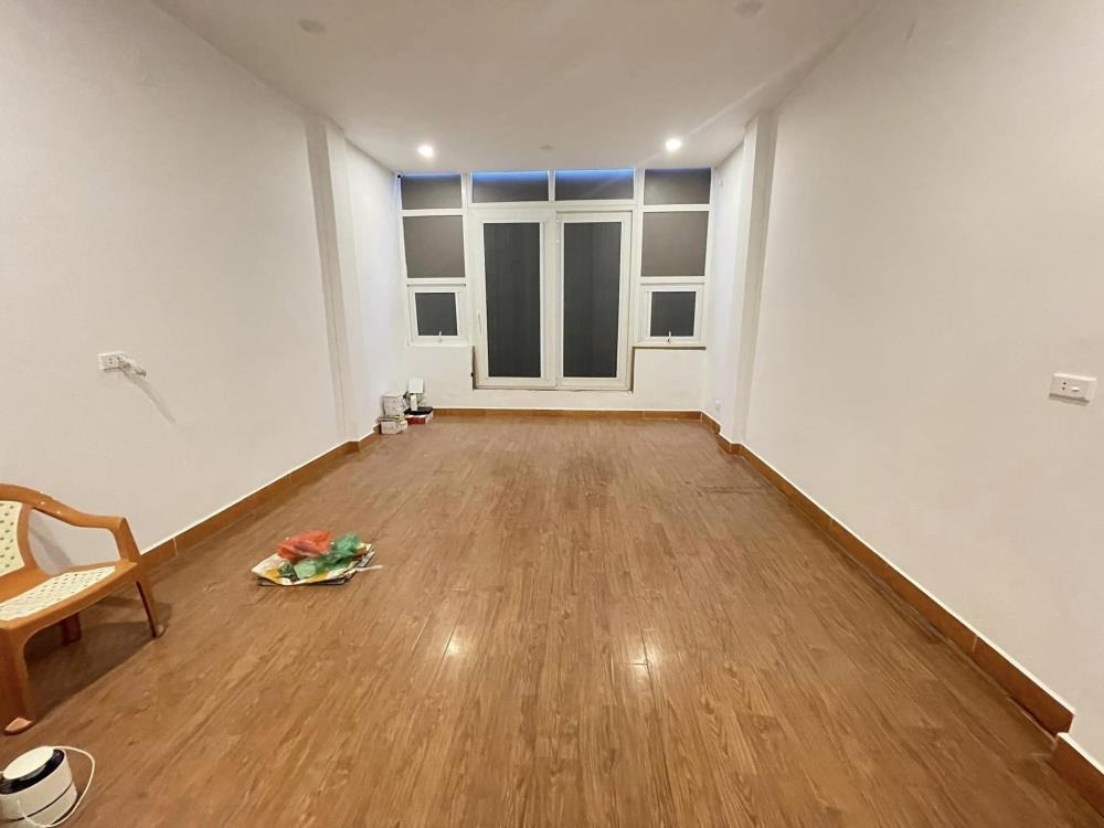 Bán Nhà Mặt Phố Quận Đống Đa 60m2 - 3 Tầng, Sổ A4, Giá 24 Tỷ - Vị Trí Đắc Địa Khâm Thiên