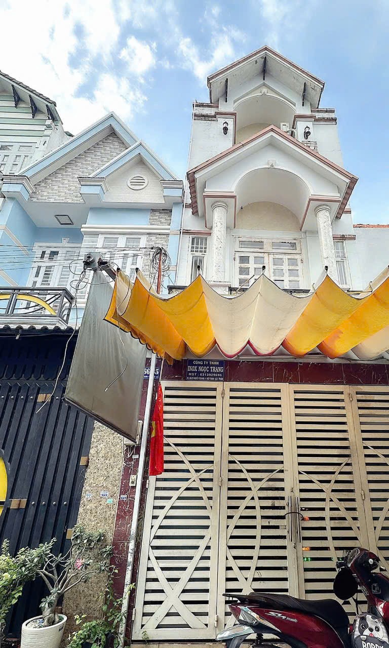 Nhà đẹp 1 trệt 2 lầu, đường 6m Nguyễn Thị Đặng, Q12 - Gần trường học