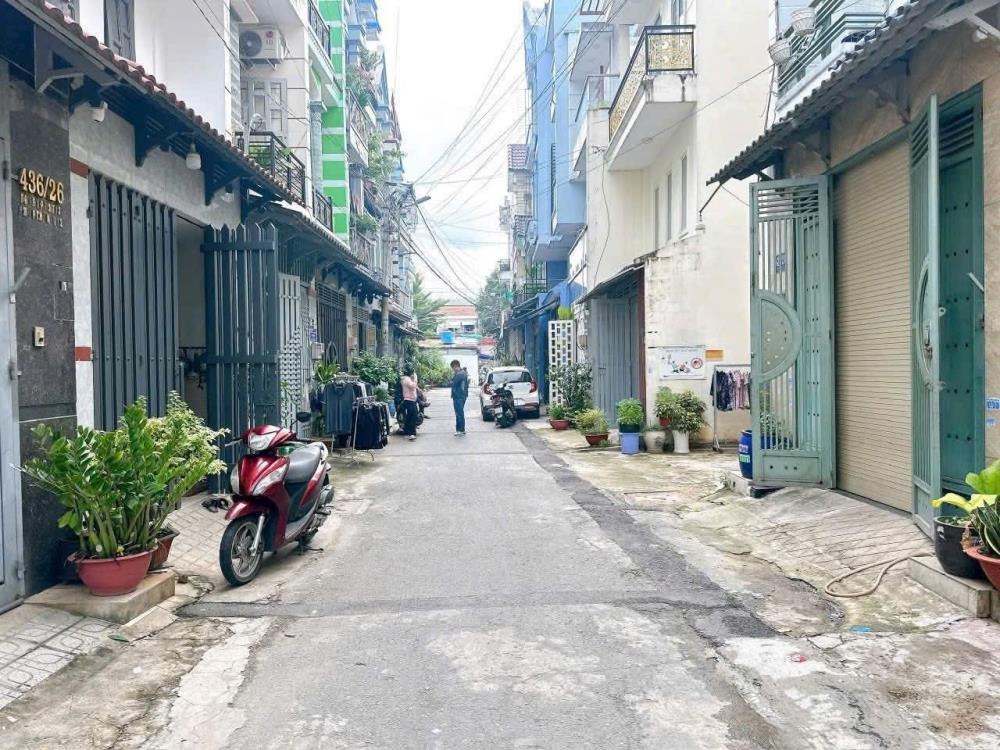 Nhà Khu VIP Quận 12: 1 Trệt 1 Lửng 2 Lầu - Vị Trí Đắc Địa