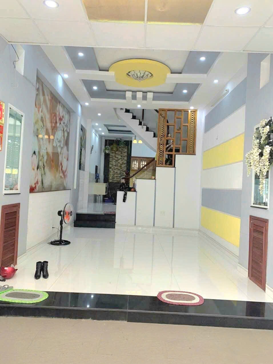 Bán nhà mặt tiền Chu Văn An, Tân Phú: 3.9x15m, Đúc 2 Lầu, Giá 8.2 Tỷ