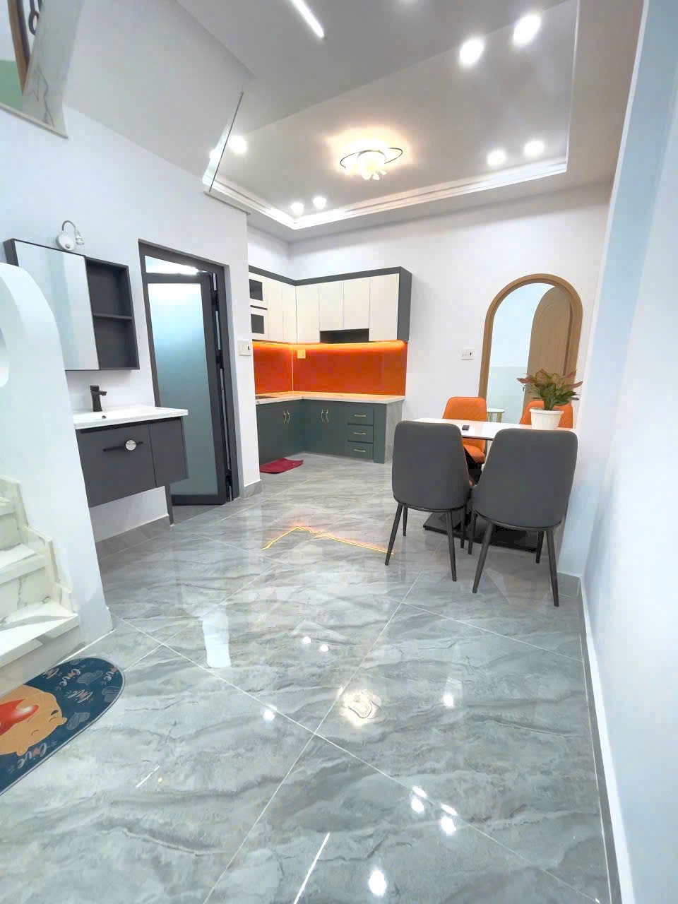 Bán Nhà Đẹp Tân Phú: 4x14, 1 Lầu, 3 Phòng Ngủ, Giá 5.98 Tỷ