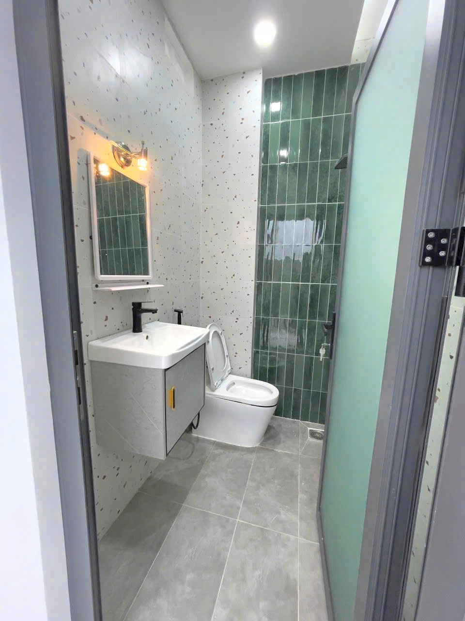 Bán Nhà Đẹp Tân Phú: 4x14, 1 Lầu, 3 Phòng Ngủ, Giá 5.98 Tỷ