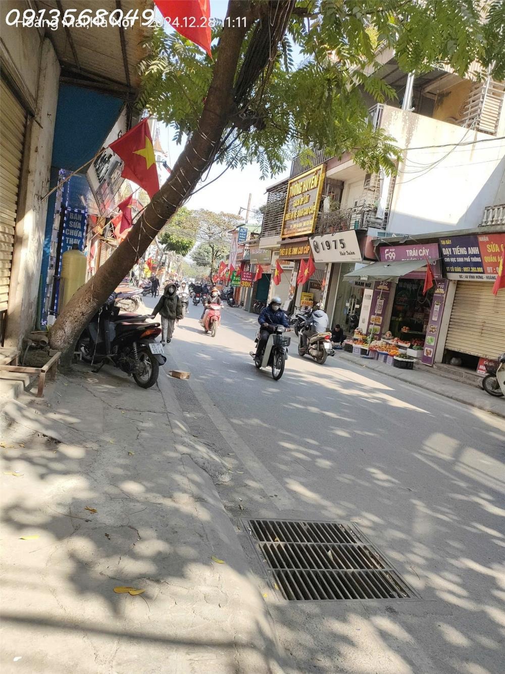 Bán nhà phố Phúc Tân 43m2, 3 tầng, mặt tiền 3.4m, 12 tỷ - Vị trí kinh doanh đắc địa
