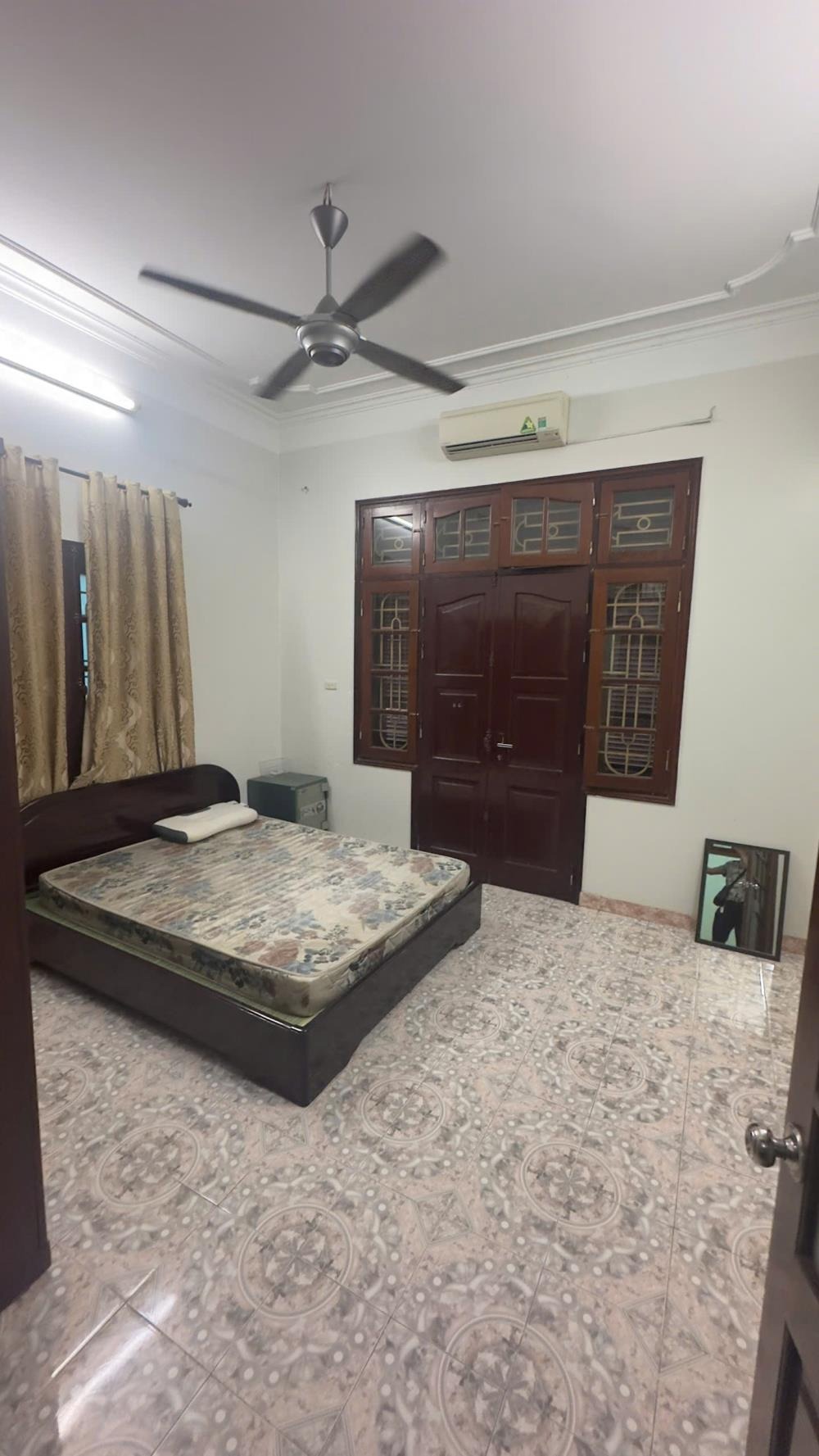 Cho Thuê Nhà 4 Tầng, Ngõ 267 Hoàng Hoa Thám, Ba Đình - 15tr/tháng