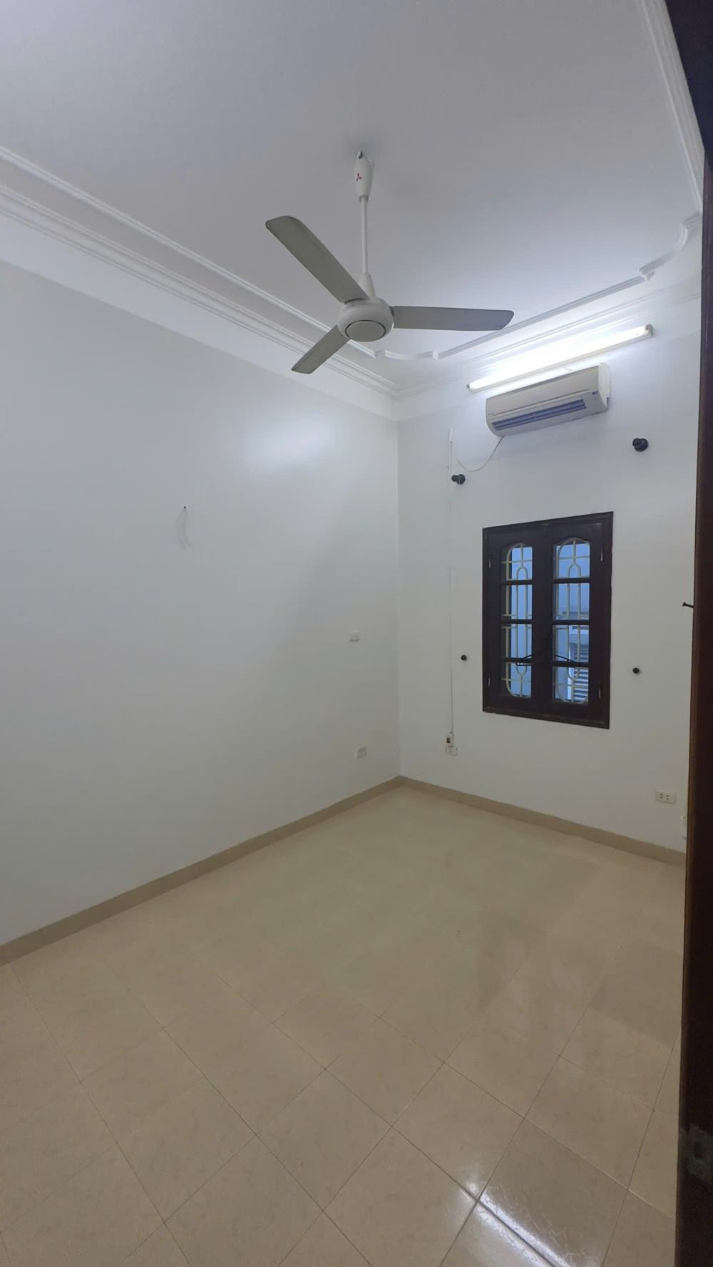 Cho Thuê Nhà 4 Tầng, Ngõ 267 Hoàng Hoa Thám, Ba Đình - 15tr/tháng